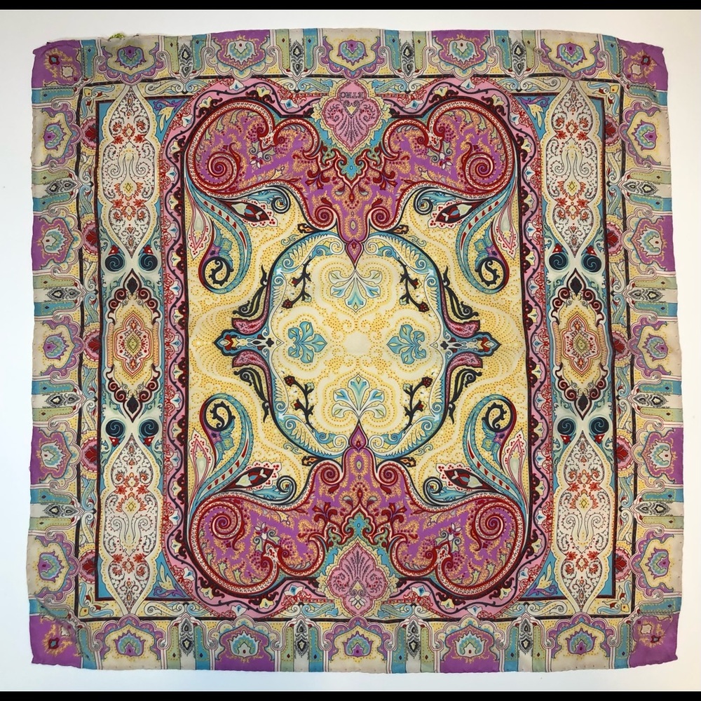 🔥SOLD🔥 Etro 100% Silk Scarf Vintage NWOT Rare Pattern/Palette 42-44cm